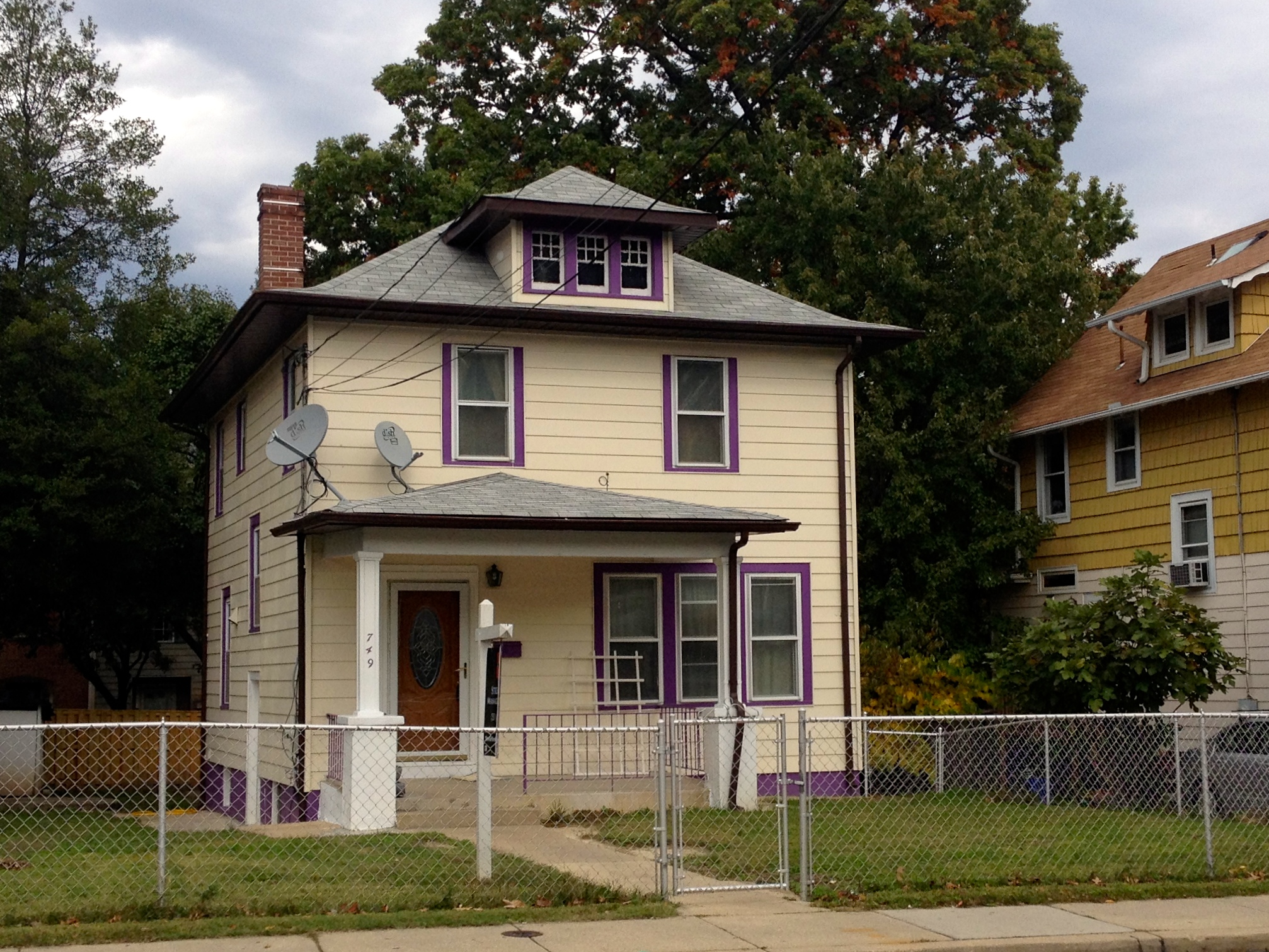 aladdin doll house